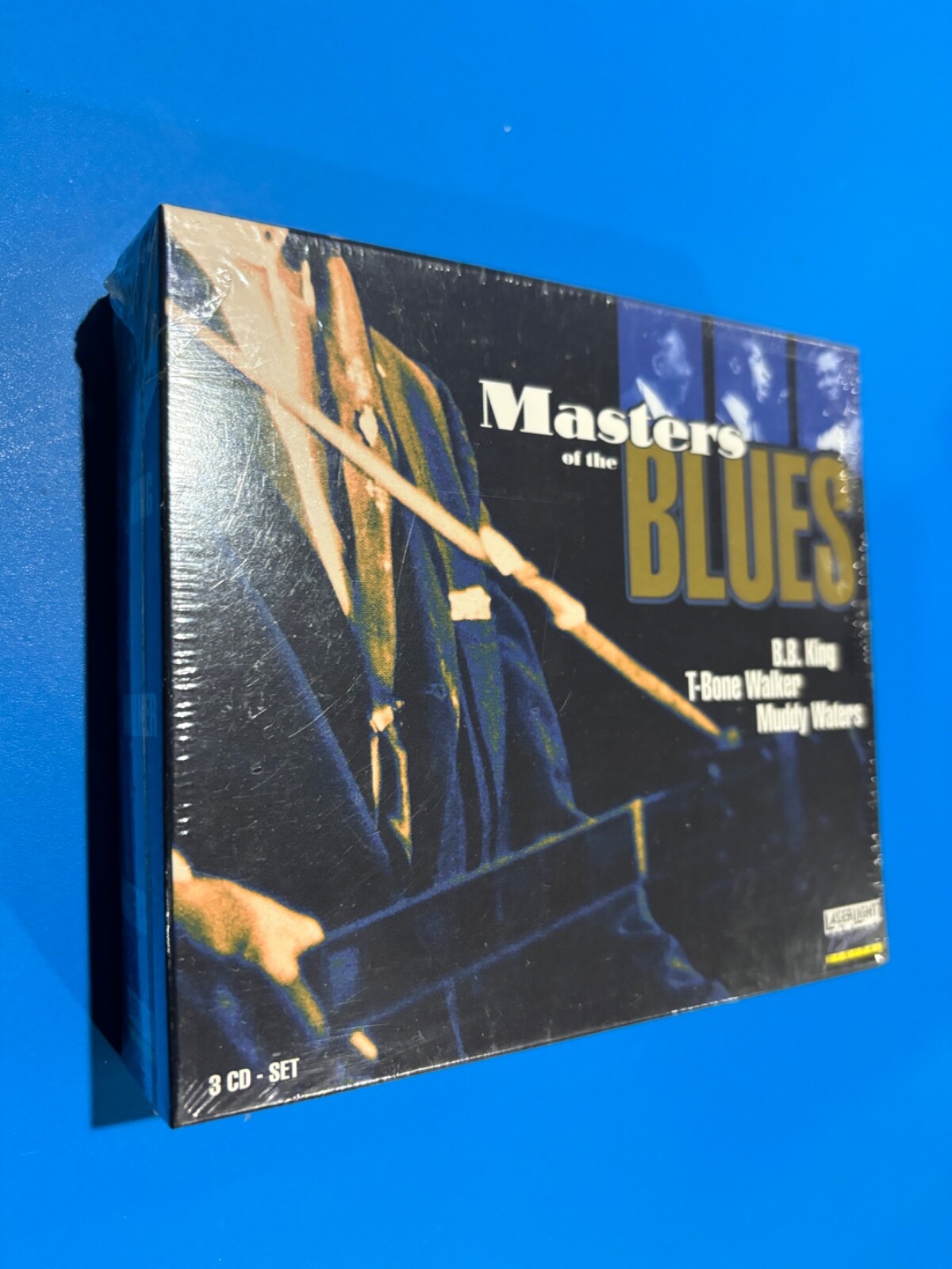 Buy Masters of the Blues by B.B. King/T-Bone Walker/Muddy Waters from Amazon.com. A percentage of your purchase goes to Snakeices House of Beats!